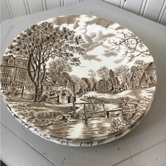 Romantic England gravy boat and plates - Picture 3 of 6